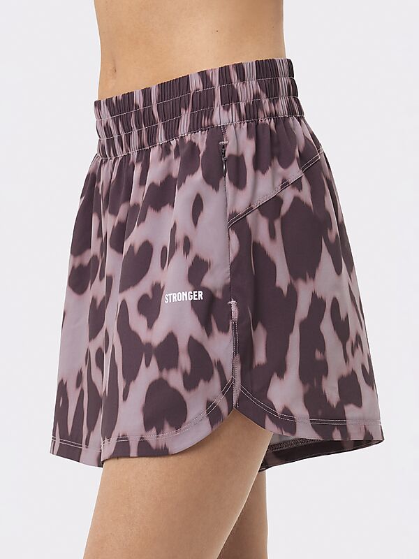 STRONGER W BREEZY WOVEN SHORTS på