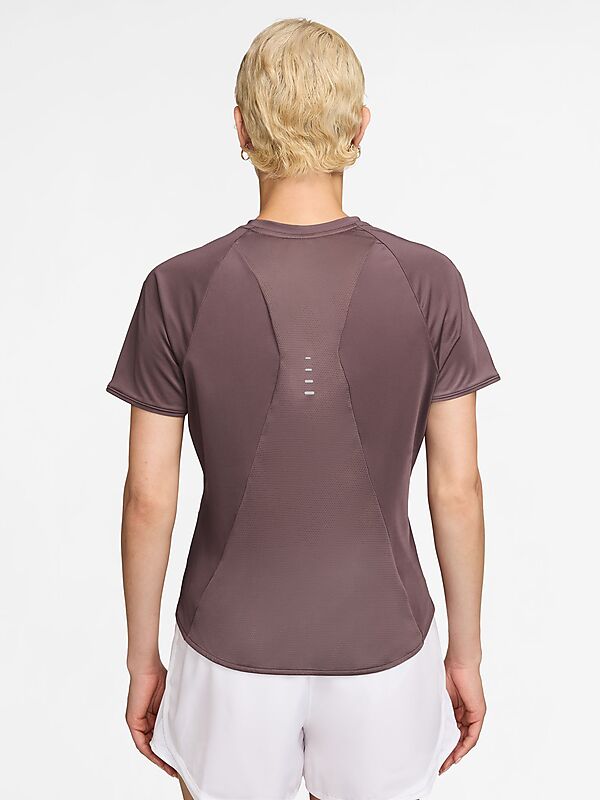NIKE Nike Swift Women'S Dri-Fit Short-Sl på