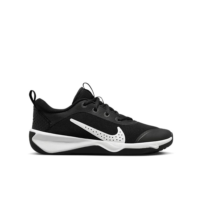NIKE Older Kids' Indoor Court Shoes Omni Multi-court på