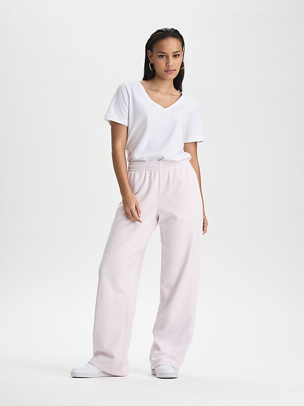 SOC W REGULAR FIT V-NECK TEE på
