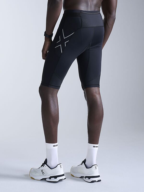 2XU AERO MESH COMPRESSION SHORTS på