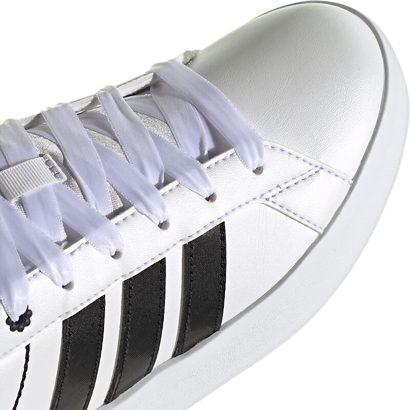 ADIDAS J GRAND COURT 3.0 på