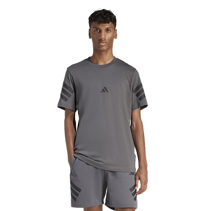 ADIDAS M Fi 3s Reg Tee på