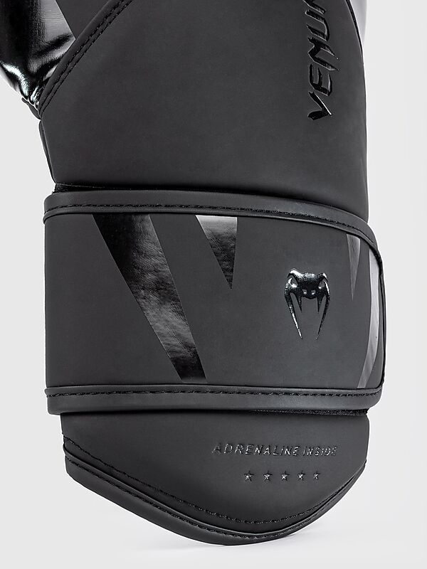 VENUM CHALLENGER 4 BOXING GLOVE på